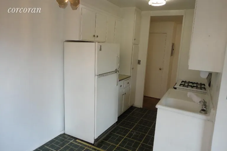 New York City Real Estate | View 125 Ashland Place, 5C | Kitchen | View 5