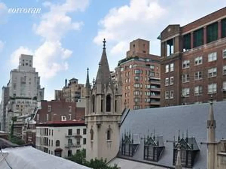 New York City Real Estate | View 42 East 73rd Street, 5 FL | room 3 | View 4