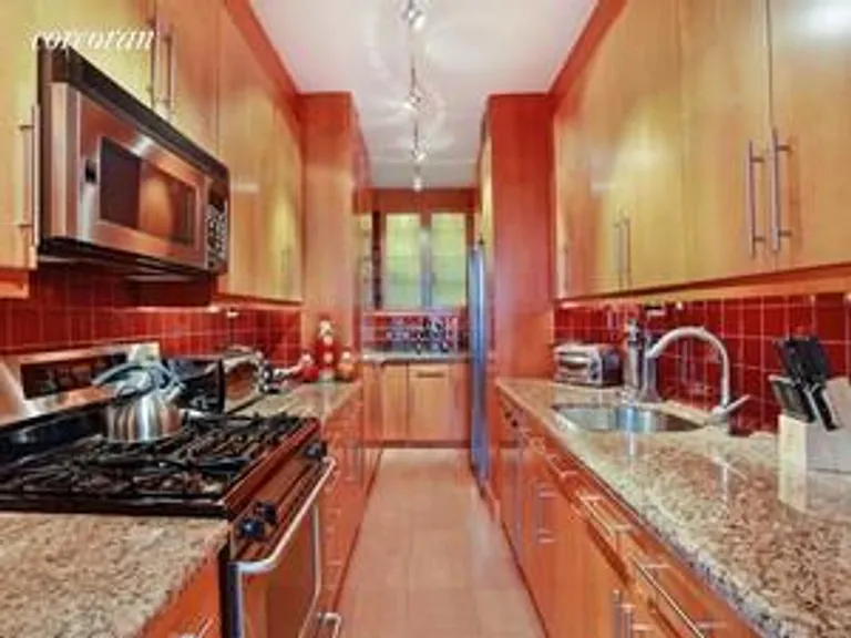 New York City Real Estate | View 37 West 12th Street, 6K | room 2 | View 3