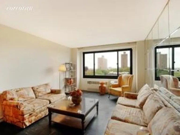 New York City Real Estate | View 185 Hall Street, 1006 | 2 Beds, 1 Bath | View 1