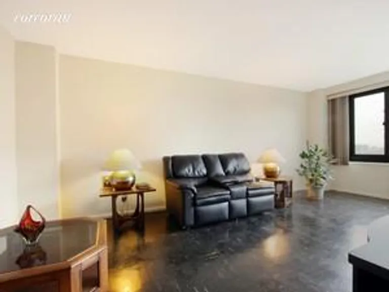 New York City Real Estate | View 185 Hall Street, 1118 | 1 Bed, 1 Bath | View 1