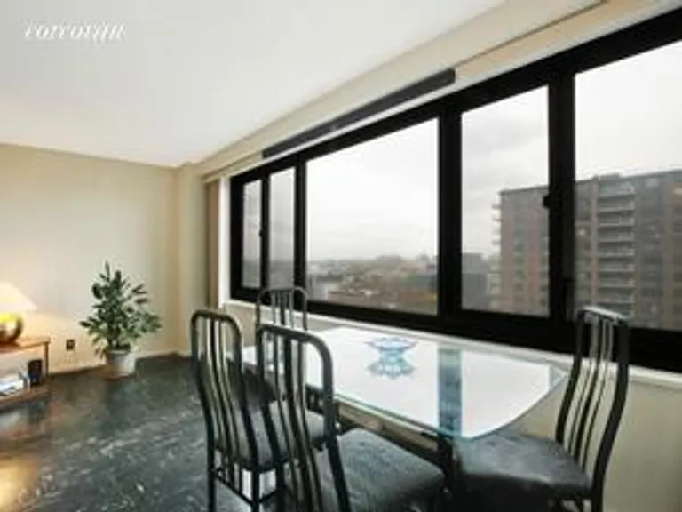 New York City Real Estate | View 185 Hall Street, 1118 | room 2 | View 3