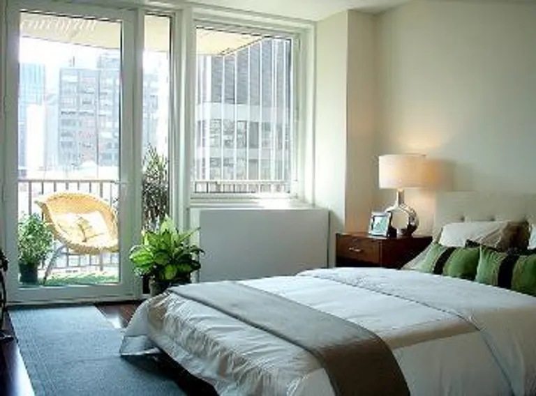 New York City Real Estate | View 212 East 47th Street, 16F | room 1 | View 2