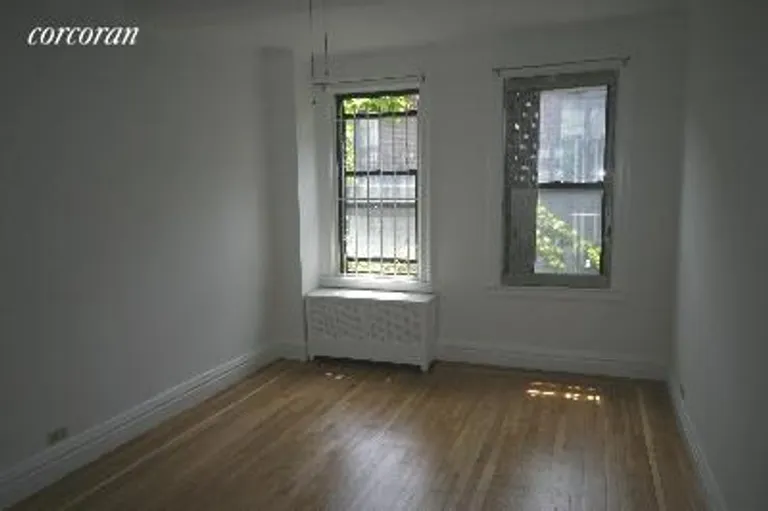 New York City Real Estate | View 170 West 81st Street, 5E | room 1 | View 2