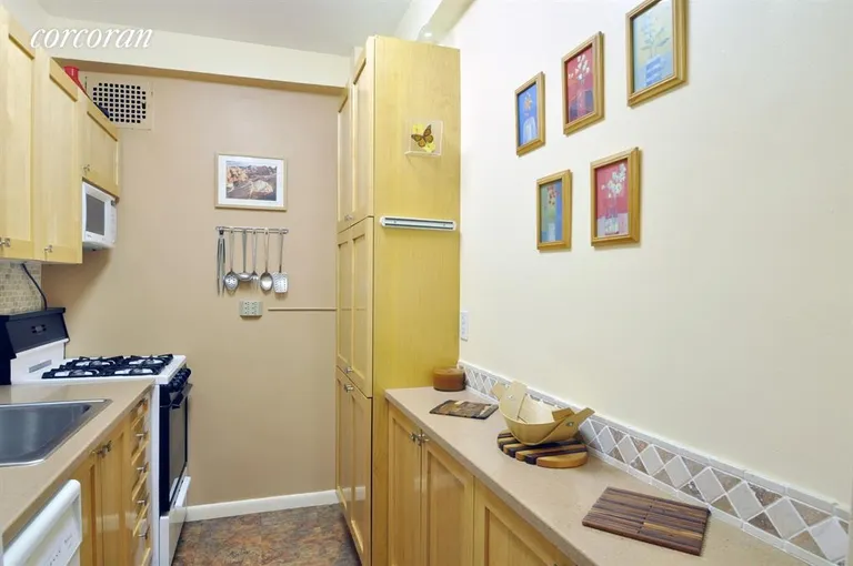 New York City Real Estate | View 34 Plaza Street East, 902 | Well laid out renovated kitchen. | View 3