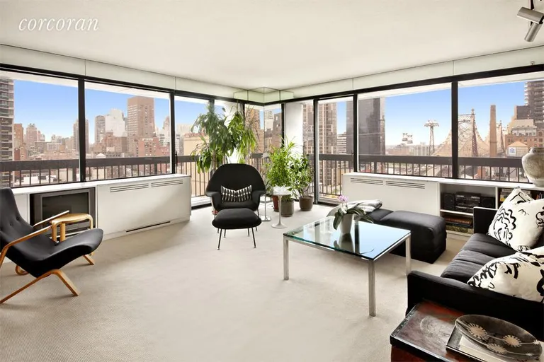 New York City Real Estate | View 300 East 59th Street, 1406 | 1 Bed, 2 Baths | View 1