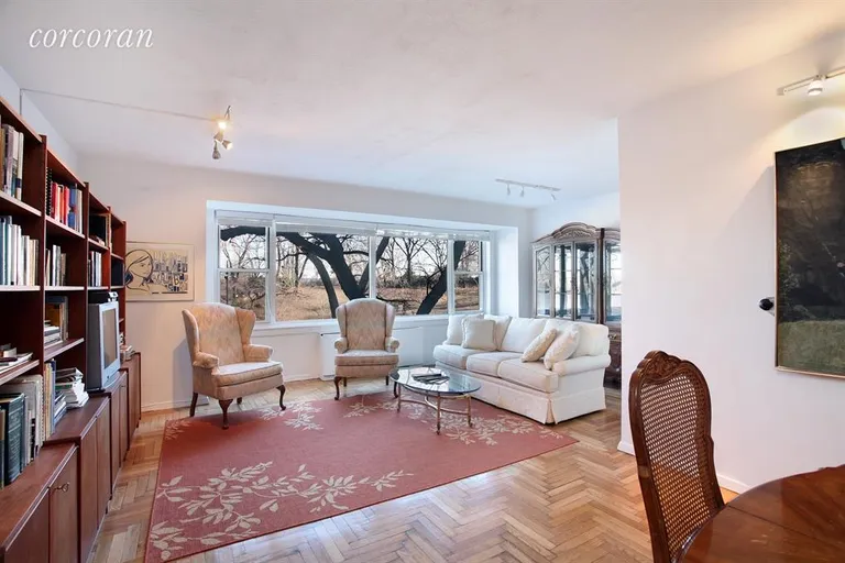 New York City Real Estate | View 200 East End Avenue, 2G | Living Room | View 5