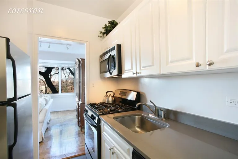 New York City Real Estate | View 200 East End Avenue, 2G | Kitchen | View 2