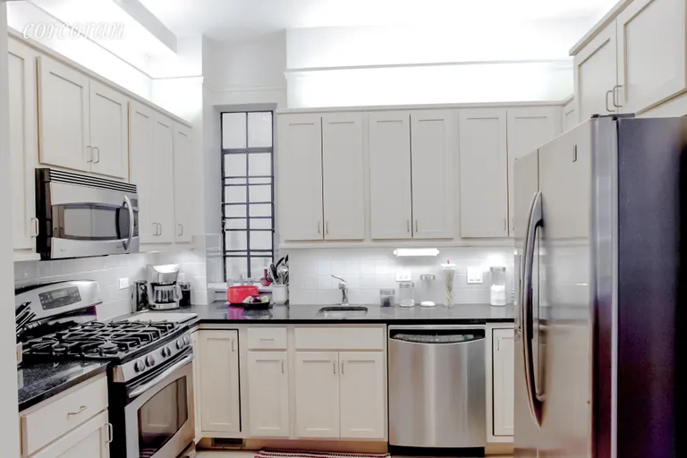 New York City Real Estate | View 101 Lafayette Avenue, 1H | room 2 | View 3