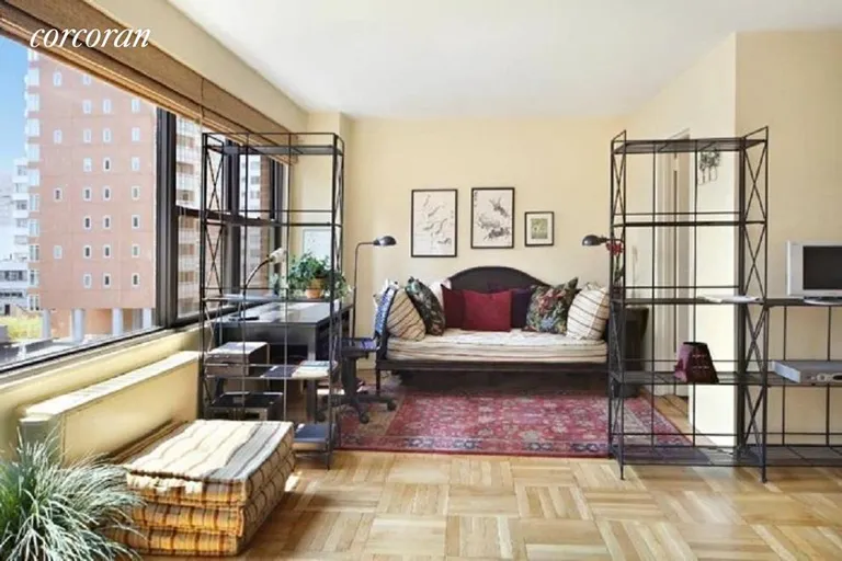 New York City Real Estate | View 166 East 61st Street, 9H | room 2 | View 3