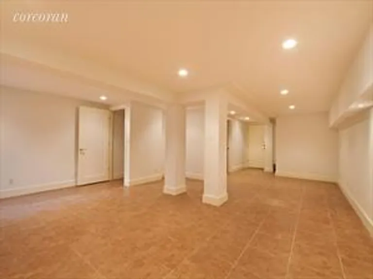 New York City Real Estate | View 290 Greene Avenue, 1 | room 6 | View 7
