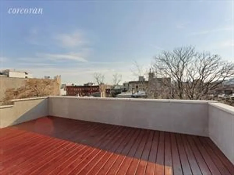New York City Real Estate | View 290 Greene Avenue, 1 | room 8 | View 9