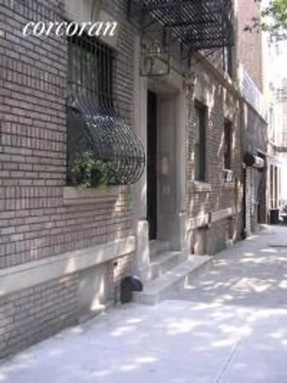 New York City Real Estate | View 251 Pacific Street, 7 | 2 Beds, 1 Bath | View 1