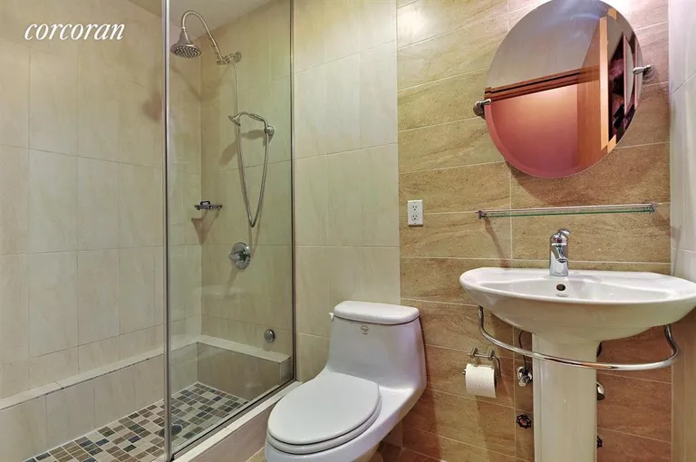 New York City Real Estate | View 116 Conselyea Street, 4A | Bathroom | View 4