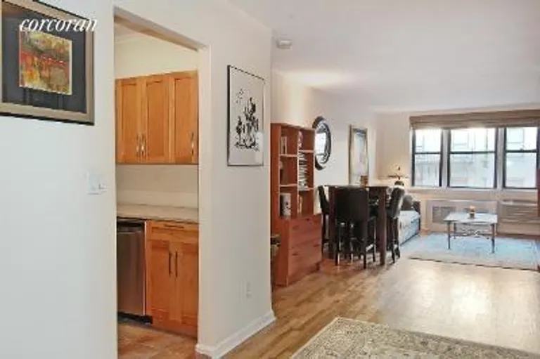 New York City Real Estate | View 250 West 15th Street, 4C | room 1 | View 2
