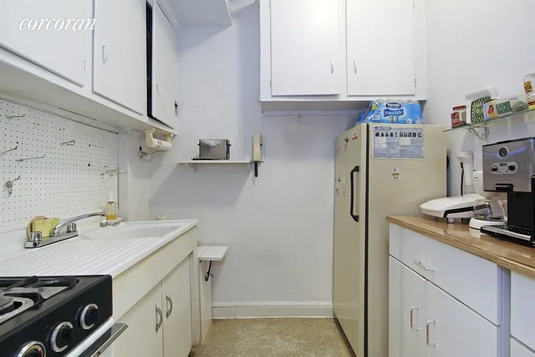 New York City Real Estate | View 590 West End Avenue, 1C | Kitchen | View 2