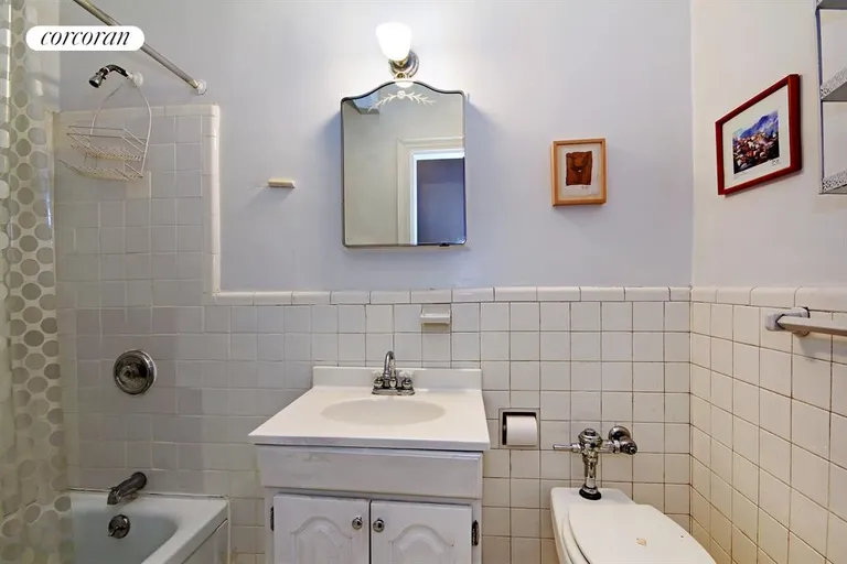 New York City Real Estate | View 590 West End Avenue, 1C | Bathroom | View 4