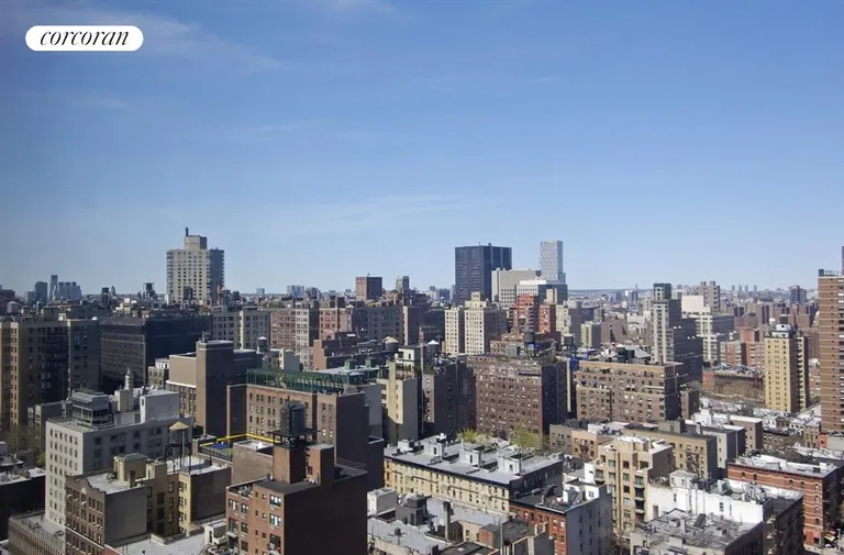 New York City Real Estate | View 1601 Third Avenue, 25J | Living Room View | View 5