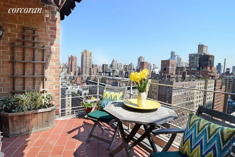 New York City Real Estate | View 140 East 72nd Street, 21 FL | room 1 | View 2