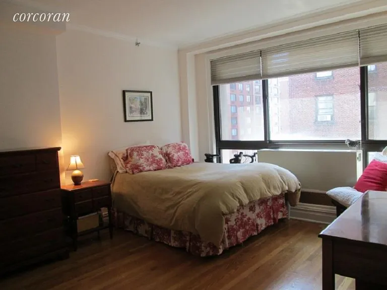 New York City Real Estate | View 203 West 90th Street, 8D | room 10 | View 11