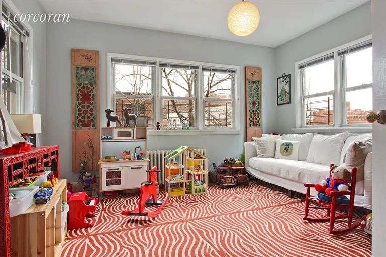 New York City Real Estate | View 164 South Oxford Street | Family Room | View 8