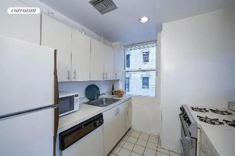 New York City Real Estate | View 253 West 73rd Street, 12A | room 3 | View 4