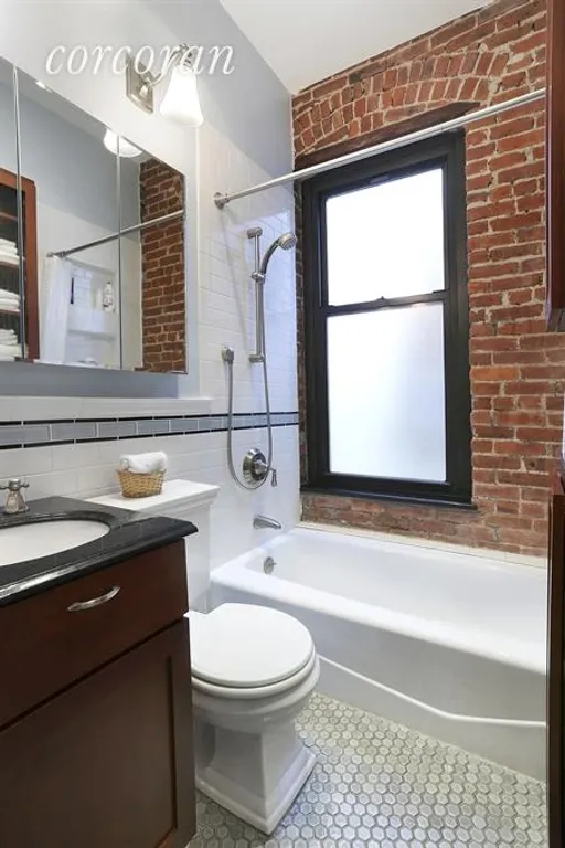 New York City Real Estate | View 792 President Street, 4L | Full Bathroom | View 7