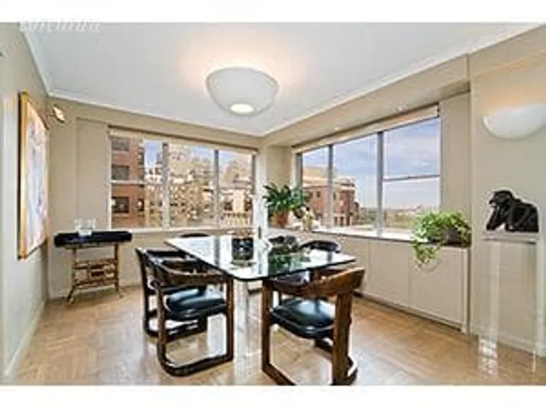 New York City Real Estate | View 12 Beekman Place, 8A | room 1 | View 2