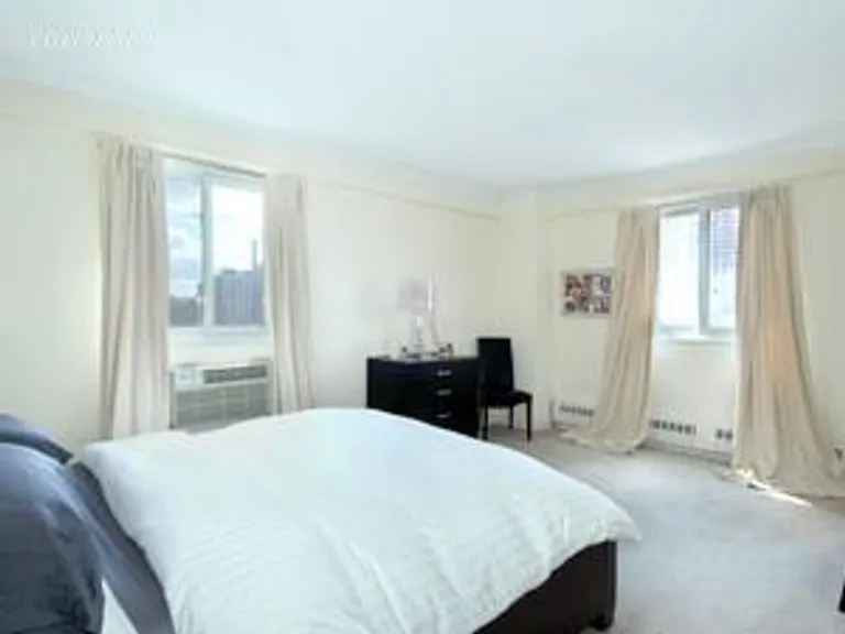 New York City Real Estate | View 175 Willoughby Street, 9H | room 1 | View 2
