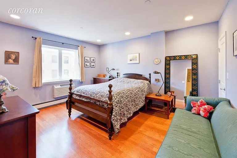 New York City Real Estate | View 527 Vanderbilt Avenue, 4BACK | room 2 | View 3