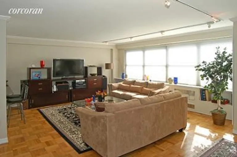 New York City Real Estate | View 399 East 72Nd Street, 16AB | 3 Beds, 3 Baths | View 1