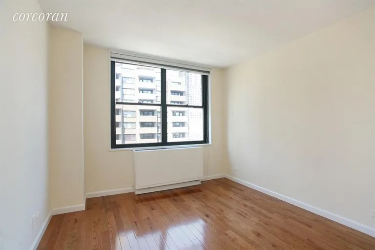 New York City Real Estate | View 301 East 87th Street, 12C | room 3 | View 4