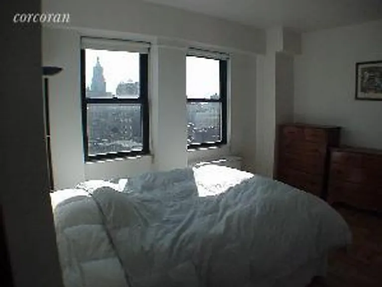 New York City Real Estate | View 201 East 21st Street, 20K | room 2 | View 3