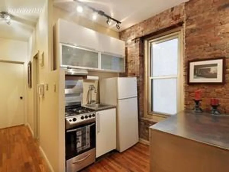 New York City Real Estate | View 210 East 21st Street, 1A | room 2 | View 3