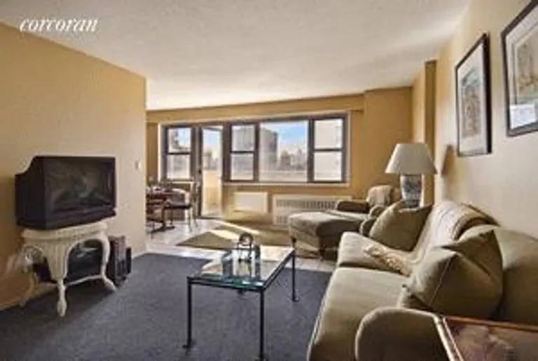 New York City Real Estate | View 100 West 93rd Street, 20J | 2 Beds, 1 Bath | View 1