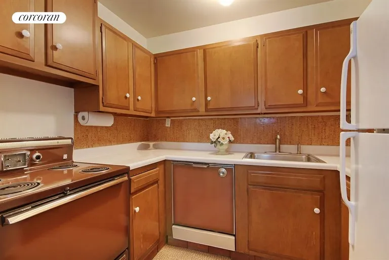 New York City Real Estate | View 33 West 93rd Street, 3Q | Kitchen | View 9