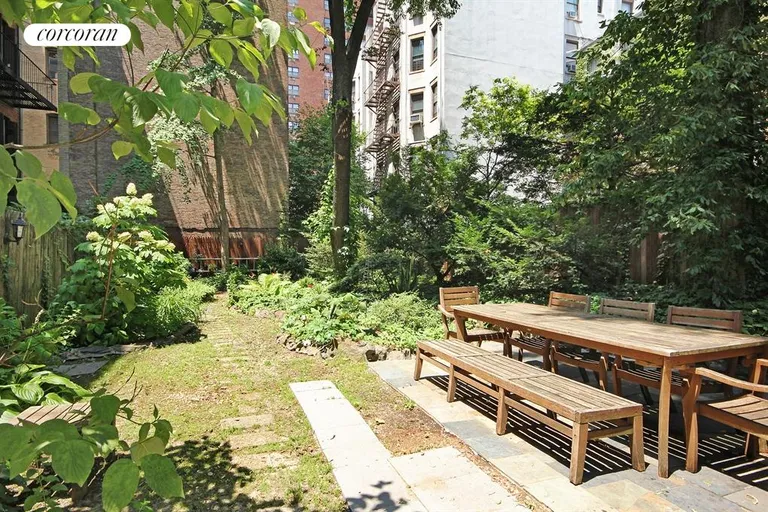 New York City Real Estate | View 33 West 93rd Street, 3Q | Garden | View 11