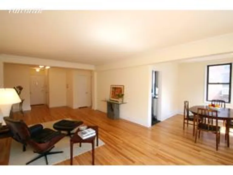New York City Real Estate | View 30 East 9th Street, 6NN | room 1 | View 2