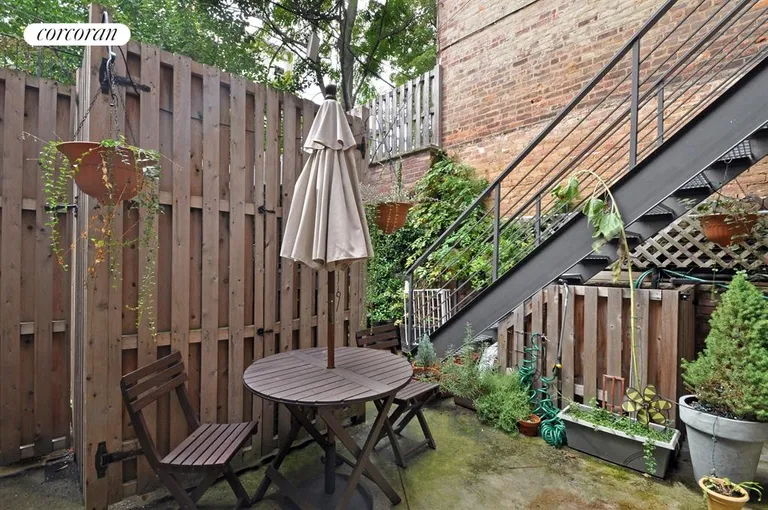 New York City Real Estate | View 264 Cumberland Street | Side Yard | View 6