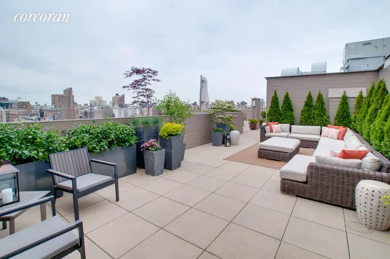 New York City Real Estate | View 27 West 72nd Street, PH-B | room 4 | View 5