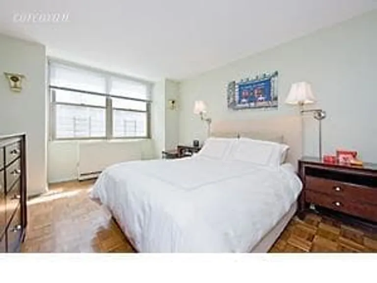 New York City Real Estate | View 301 East 79th Street, 5S | room 1 | View 2