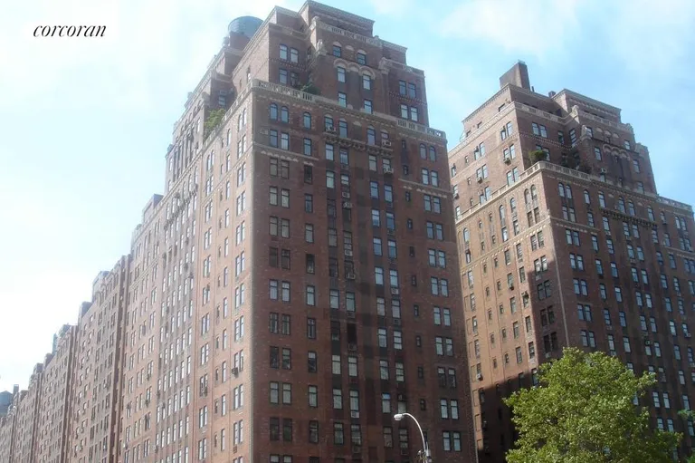 New York City Real Estate | View 410 West 24th Street, 11B | room 6 | View 7