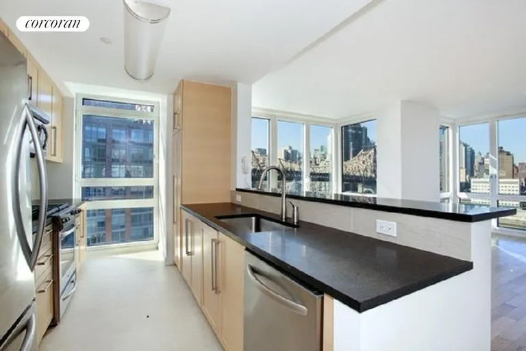 New York City Real Estate | View 415 Main Street, 6F | 2 Beds, 2 Baths | View 1