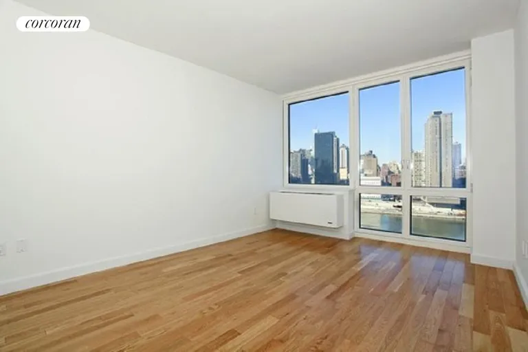 New York City Real Estate | View 415 Main Street, 6F | room 3 | View 4
