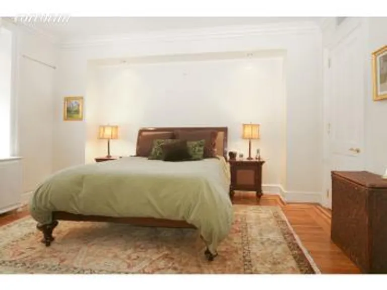 New York City Real Estate | View 105 West 72nd Street, 4B | room 1 | View 2