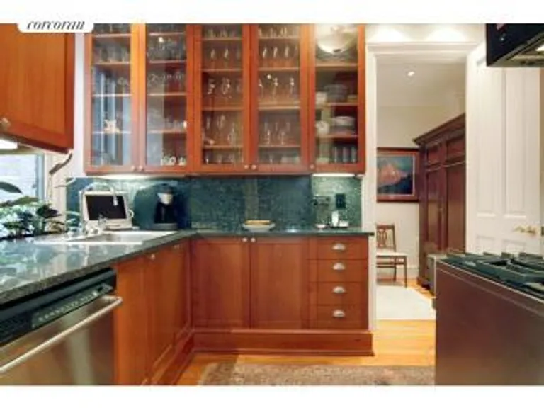 New York City Real Estate | View 105 West 72nd Street, 4B | room 4 | View 5