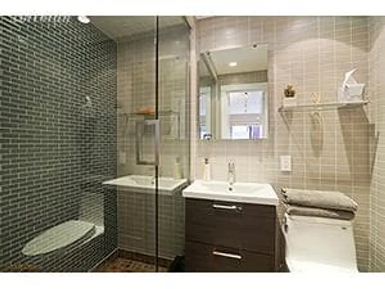 New York City Real Estate | View 201 West 21st Street, 2B | room 2 | View 3