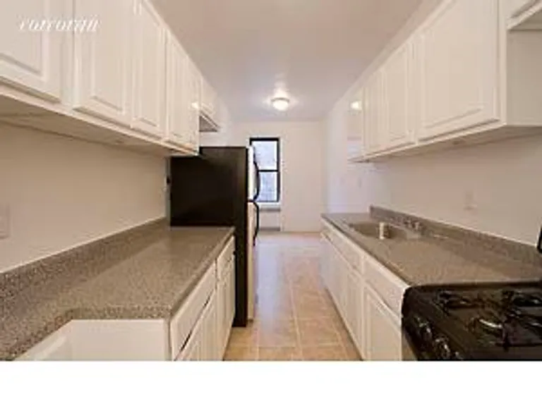 New York City Real Estate | View 25 Parade Place, 2G | room 1 | View 2