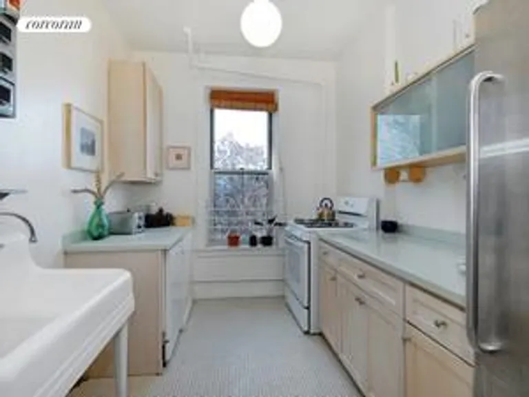 New York City Real Estate | View 162 Garfield Place, 3R | 2.5 Beds, 1 Bath | View 1