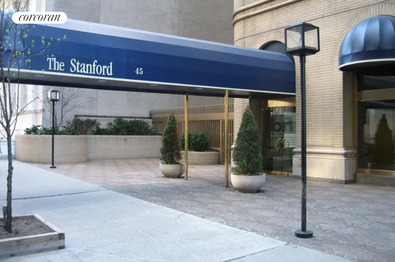 New York City Real Estate | View 45 East 25th Street, 32A | The Stanford Condominium | View 8
